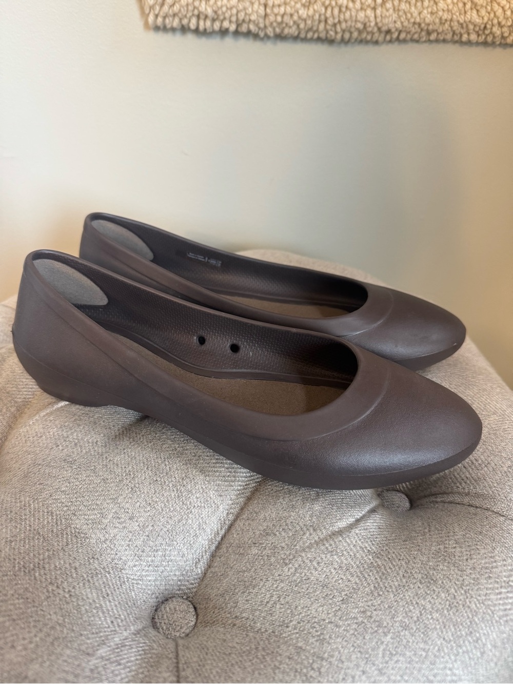 CROCS Women's Ballet FLATS Shoes Iconic Comfort BROWN Size 8